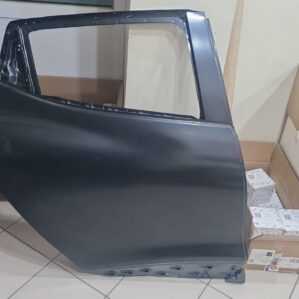 821008192R CLİO IV SW SAĞ ARKA KAPI 2012/2019