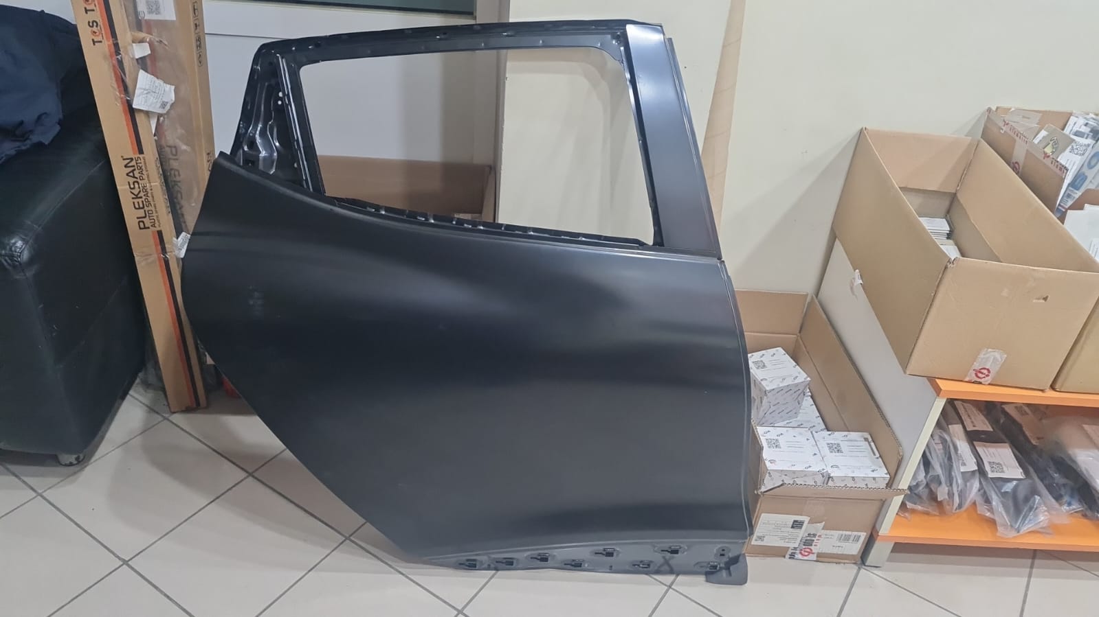 821008192R CLİO IV SW SAĞ ARKA KAPI 2012/2019